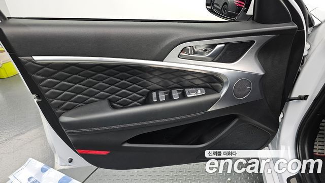 Genesis G70 2.0T Elite 2019 — фото 24