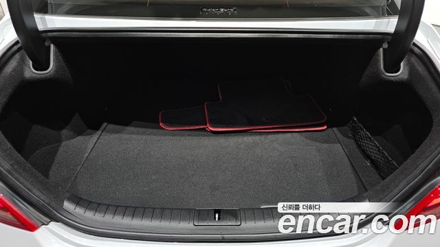 Genesis G70 2.0T Elite 2019 — фото 35
