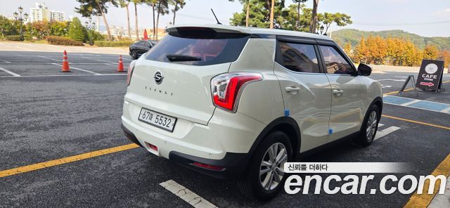 KG Mobility (SsangYong) Tivoli VX 2WD 2015 — фото 2