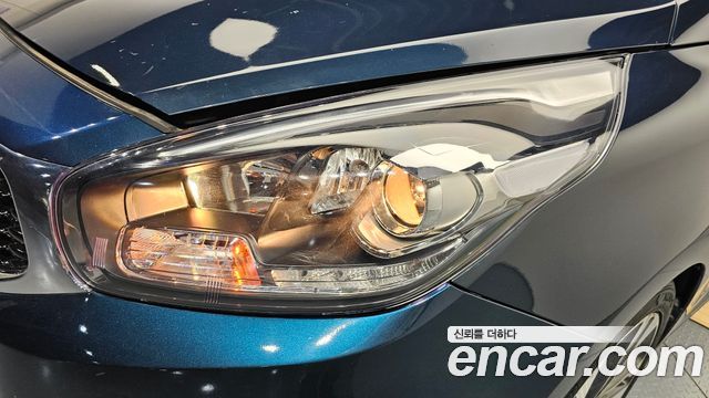 Kia Carens 2.0 LPI Prestige 2017 — фото 22