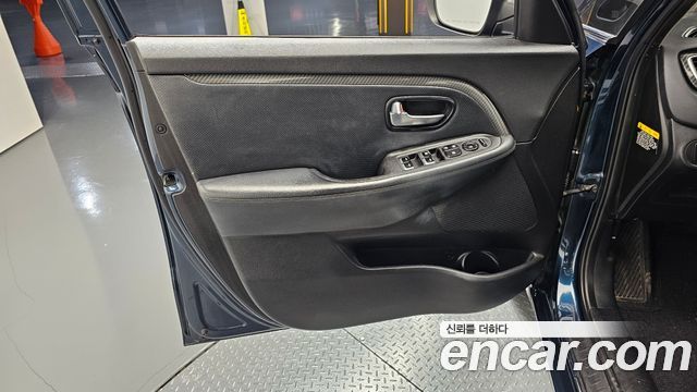 Kia Carens 2.0 LPI Prestige 2017 — фото 24