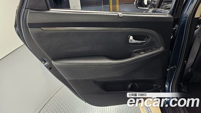 Kia Carens 2.0 LPI Prestige 2017 — фото 25