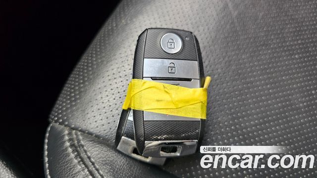 Kia Carens 2.0 LPI Prestige 2017 — фото 29