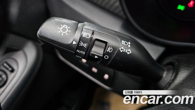 Kia Carens 2.0 LPI Prestige 2017 — фото 32