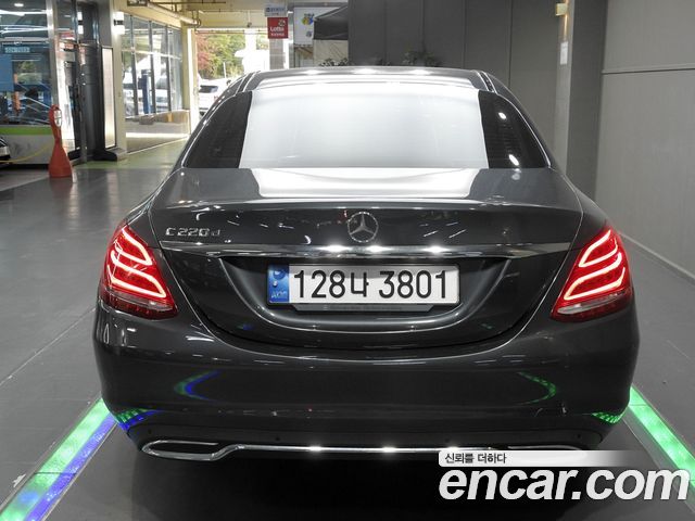 Mercedes-Benz C-Class (W205) C220 d Avantgarde 2016 — фото 4