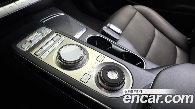 Genesis GV70 2.2 Diesel AWD 2022 — фото 9