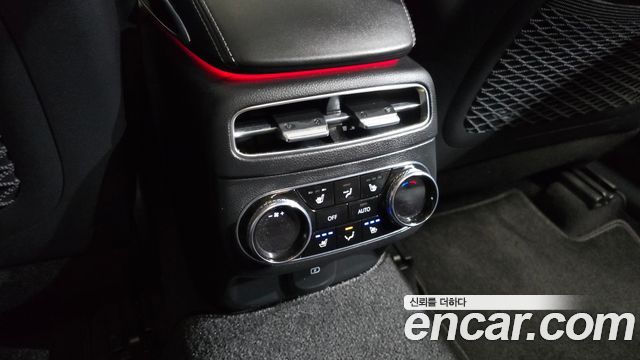 Genesis GV70 2.2 Diesel AWD 2022 — фото 27