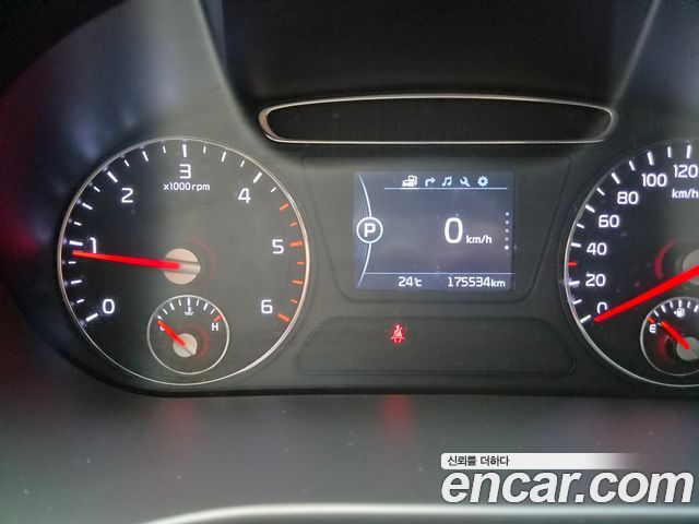Kia Sorento Diesel 2.0 2WD Prestige 2016 — фото 8