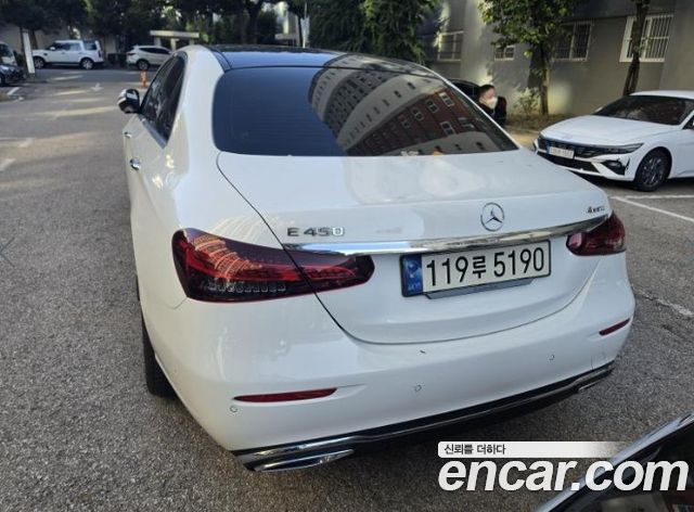 Mercedes-Benz E-Class (W213) E450 4MATIC Exclusive 2023 — фото 3