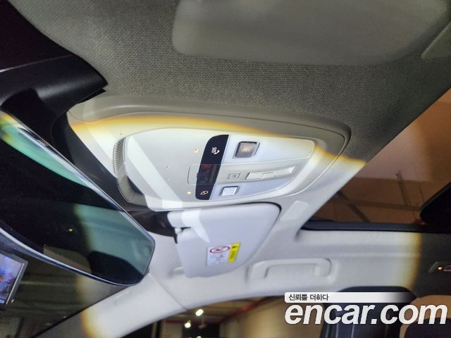 Volvo XC40 B4 Ultimate Bright 2023 — фото 24