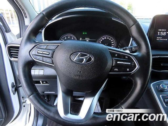 Hyundai Santa Fe Gasoline 2.5T 2WD Prestige 2021 — фото 8