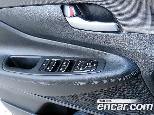 Hyundai Santa Fe Gasoline 2.5T 2WD Prestige 2021 — фото 15