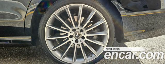 Mercedes-Benz E-Class (W213) E350 4MATIC AMG Line 2022 — фото 8