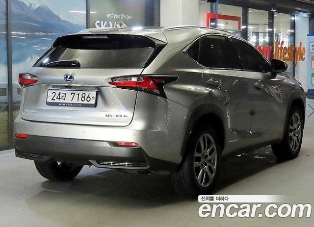 Lexus NX300h Supreme 2015 — фото 4
