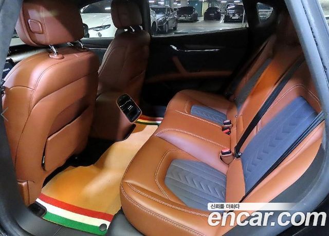 Maserati Quattroporte S Q4 3.0 V6 Granlusso 2019 — фото 7