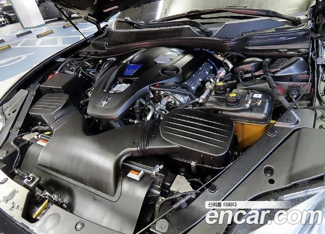 Maserati Quattroporte S Q4 3.0 V6 Granlusso 2019 — фото 23