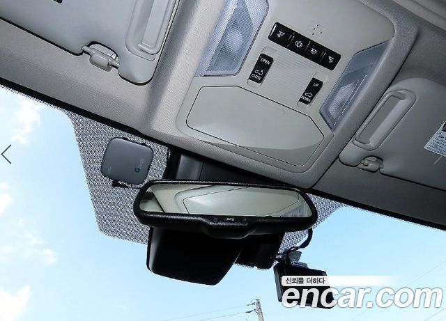 Toyota RAV4 (V) 2.5 4WD Hybrid 2019 — фото 17