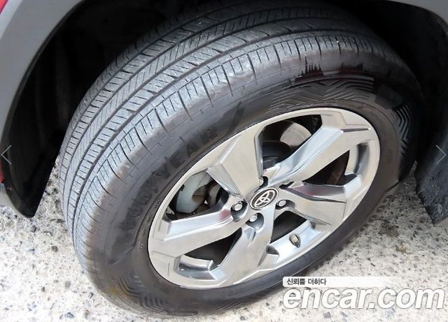 Toyota RAV4 (V) 2.5 4WD Hybrid 2019 — фото 24