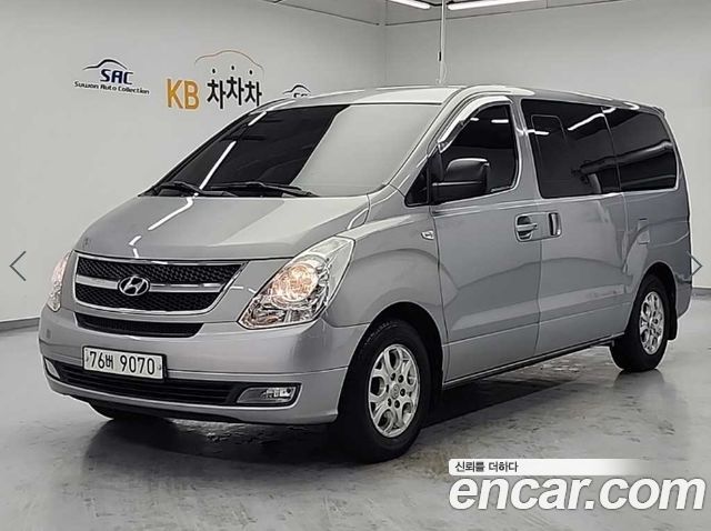 Hyundai Grand Starex 12-Seater Wagon CVX Premium