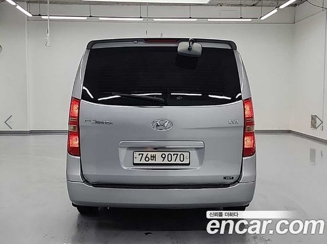 Hyundai Grand Starex 12-Seater Wagon CVX Premium 2012 — фото 3