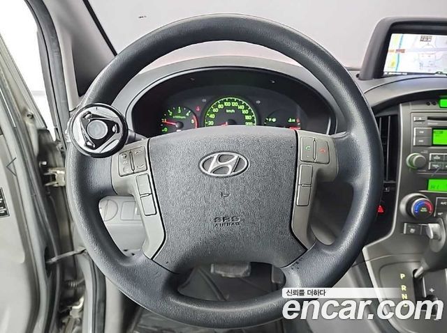 Hyundai Grand Starex 12-Seater Wagon CVX Premium 2012 — фото 9