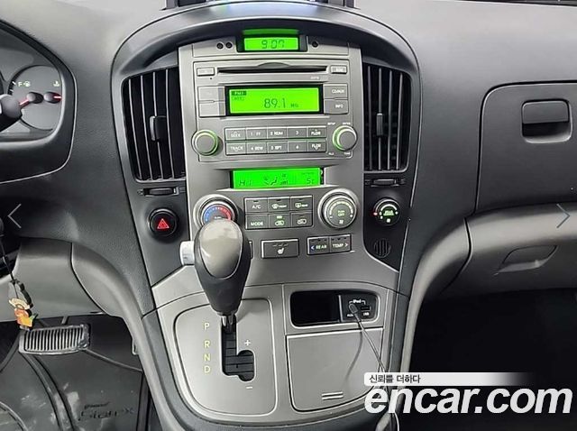 Hyundai Grand Starex 12-Seater Wagon CVX Premium 2012 — фото 10