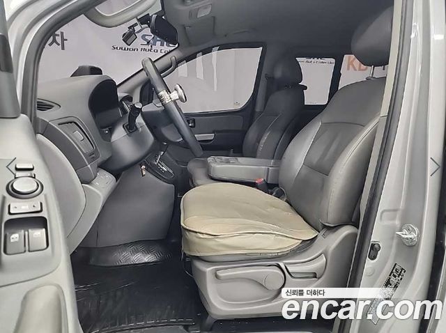 Hyundai Grand Starex 12-Seater Wagon CVX Premium 2012 — фото 15
