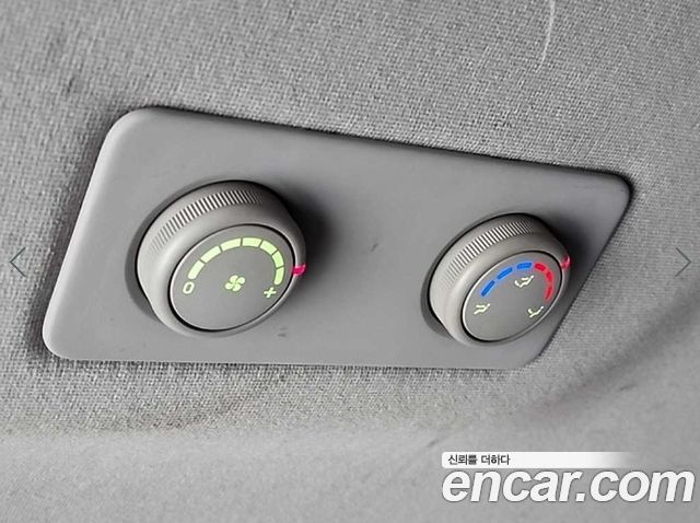Hyundai Grand Starex 12-Seater Wagon CVX Premium 2012 — фото 17