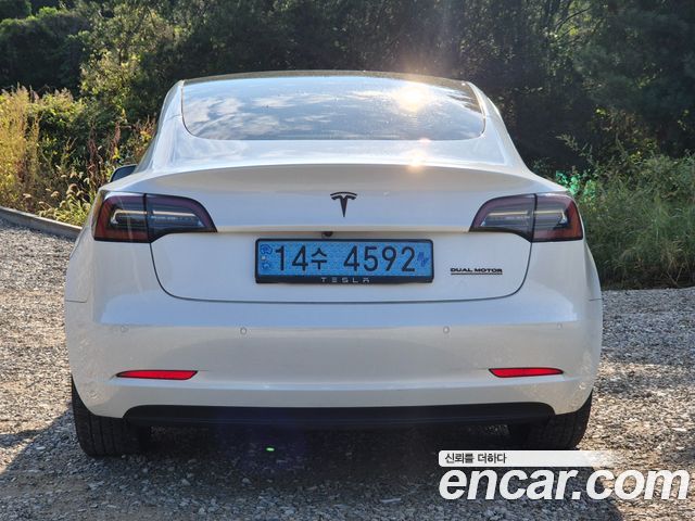 Tesla Model 3 Long Range AWD 2022 — фото 4