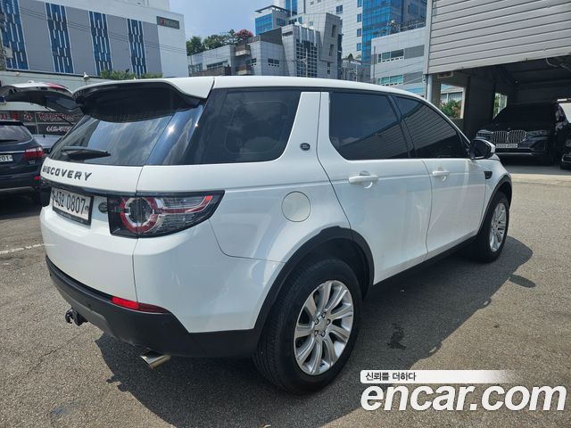 Land Rover Discovery Sport 2.0 TD4 SE 2016 — фото 5