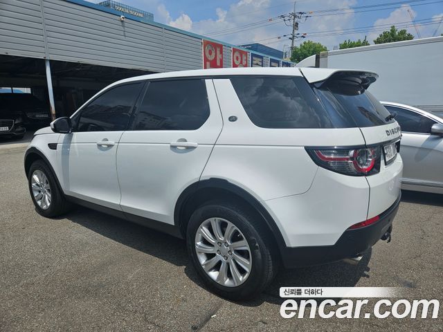 Land Rover Discovery Sport 2.0 TD4 SE 2016 — фото 6