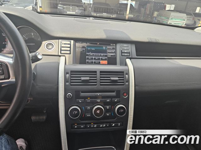 Land Rover Discovery Sport 2.0 TD4 SE 2016 — фото 8