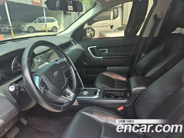 Land Rover Discovery Sport 2.0 TD4 SE 2016 — фото 16