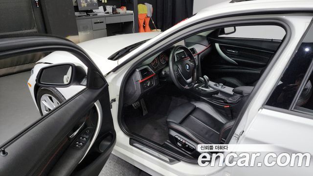 BMW 3 Series (F30) 320i Sport 2012 — фото 10