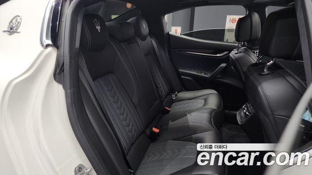 Maserati Ghibli 3.0 Diesel GranLusso 3rd 2018 — фото 16