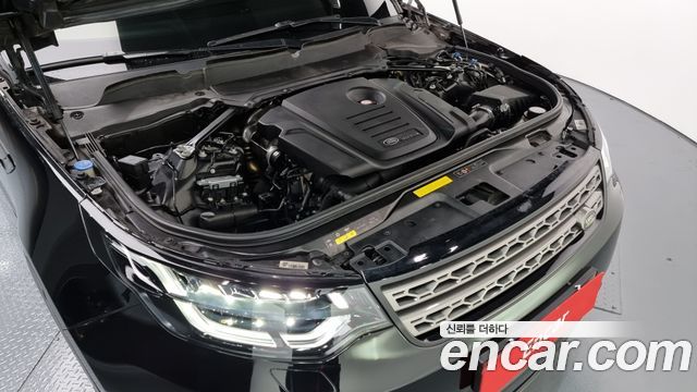 Land Rover Discovery 5 2.0 SD4 SE 2019 — фото 6