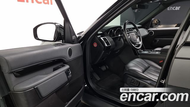 Land Rover Discovery 5 2.0 SD4 SE 2019 — фото 12