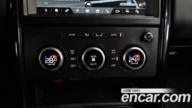 Land Rover Discovery 5 2.0 SD4 SE 2019 — фото 18
