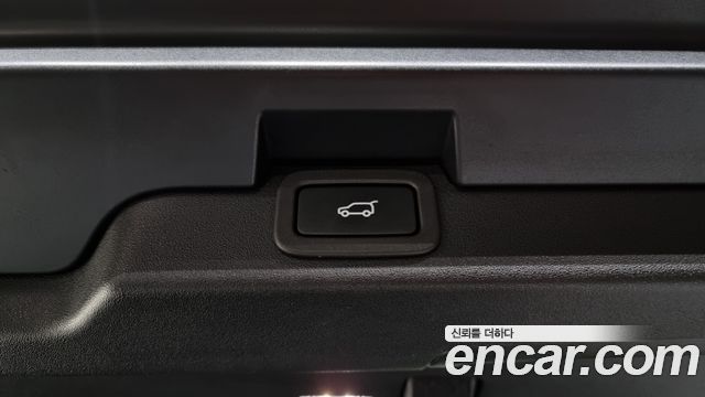 Land Rover Discovery 5 2.0 SD4 SE 2019 — фото 20