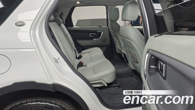 Land Rover Discovery Sport 2.0 TD4 SE 2018 — фото 12