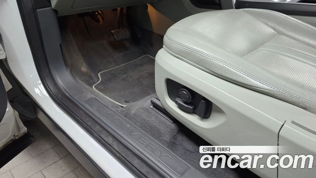 Land Rover Discovery Sport 2.0 TD4 SE 2018 — фото 18