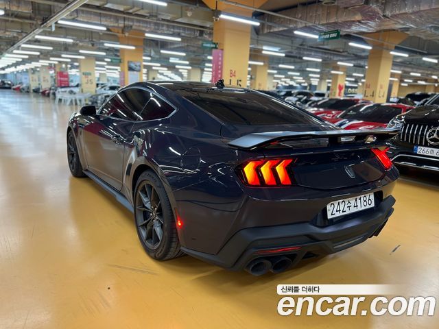 Ford Mustang (VII) 5.0 GT Premium Coupe 2024 — фото 4