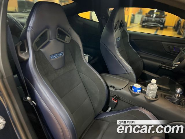 Ford Mustang (VII) 5.0 GT Premium Coupe 2024 — фото 10