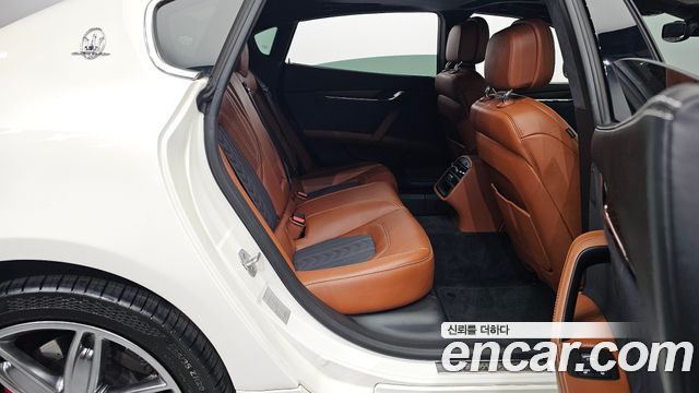 Maserati Quattroporte 3.0 V6 Granlusso 2019 — фото 12