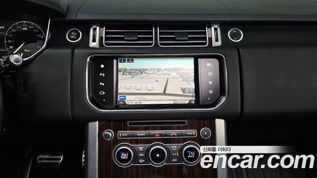 Land Rover Range Rover (IV) 4.4 SDV8 Vogue SE DIESEL 2016 — фото 14