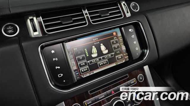 Land Rover Range Rover (IV) 4.4 SDV8 Vogue SE DIESEL 2016 — фото 16