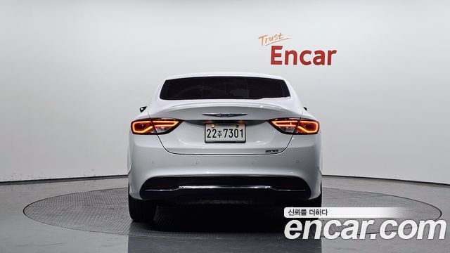 Chrysler 200 (II) 2.4 Limited 2015 — фото 4