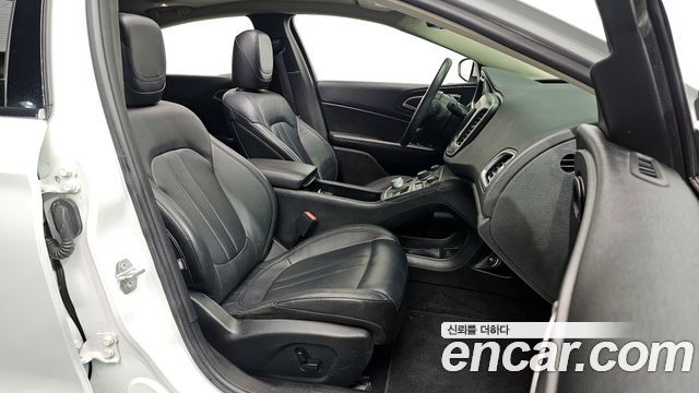 Chrysler 200 (II) 2.4 Limited 2015 — фото 10