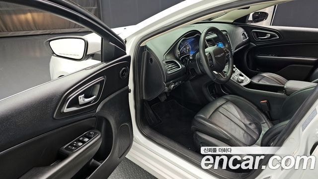 Chrysler 200 (II) 2.4 Limited 2015 — фото 11