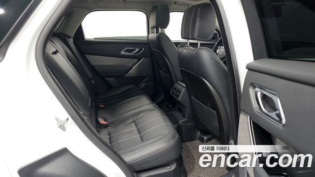 Land Rover Range Rover Velar 2.0 D240 SE 2019 — фото 12